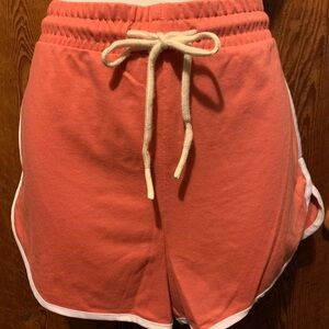 Ninexis Shorts